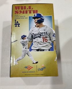 Wanting to trade Dodgers 2026 Will Smith bobblehead