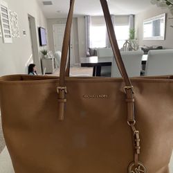 Michael Kors Tote