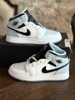 Air Jordan 1 Mid SE GS White Ice Blue DV1337-104 Youth Size 6Y / 7.5 in Women’s