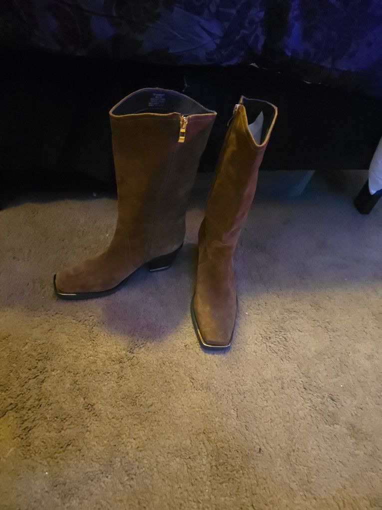 New, Never Worn Size 8 Vince Camuto Babellie Boots