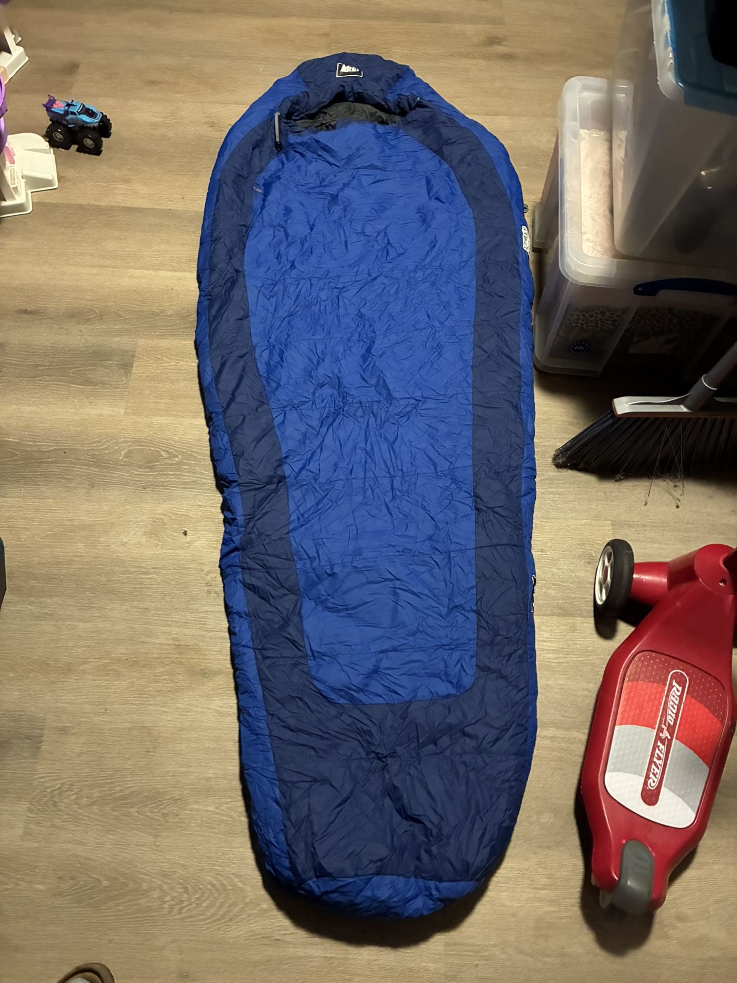 REI youth Sleeping Bag 25 Degrees