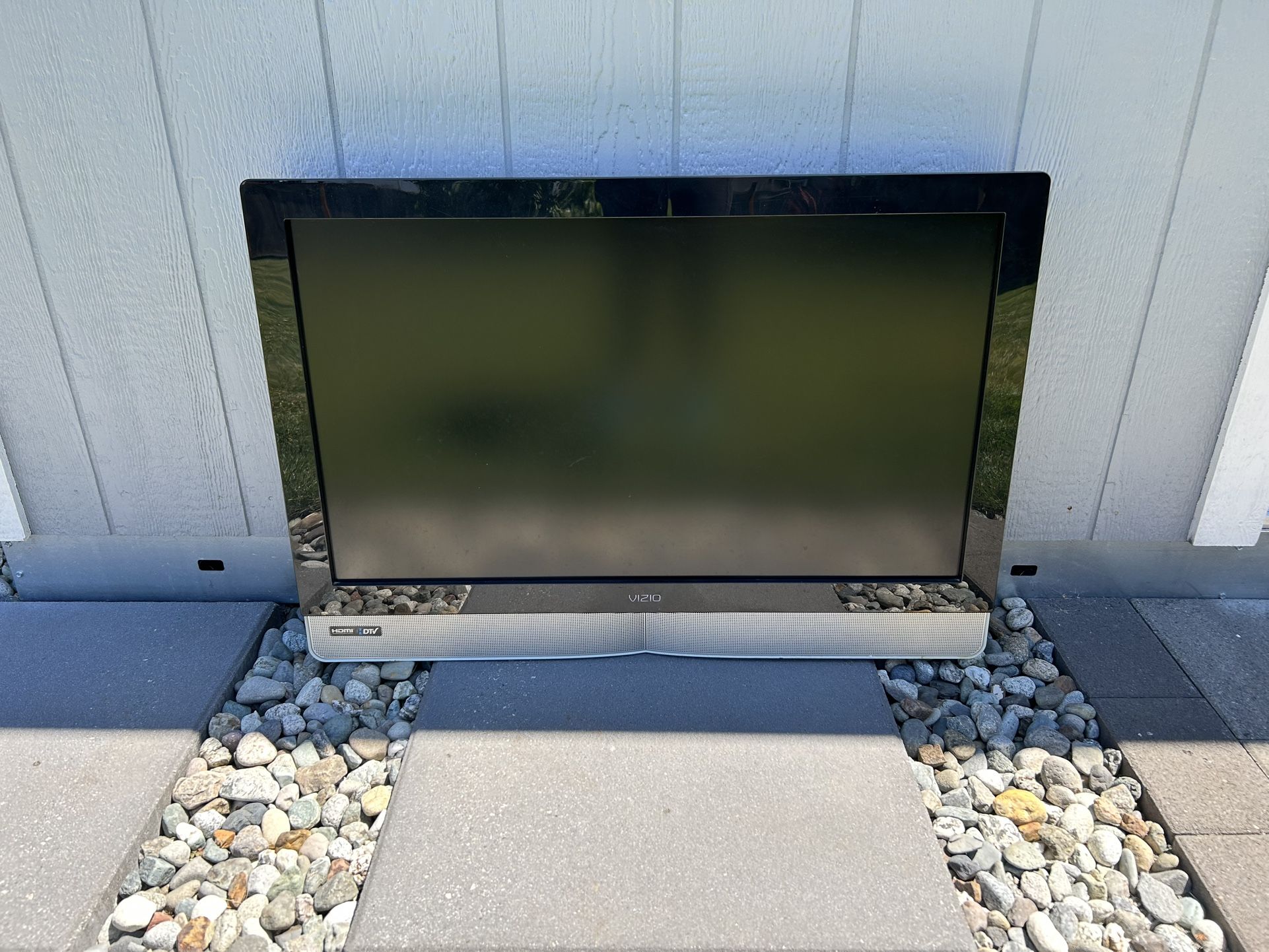 FREE 37” TV (Sound Not working)
