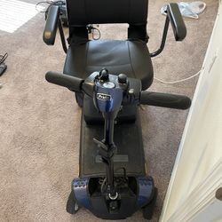Pride Gogo Elite Traveler 4 Wheel With Charger And 18v Extended Life Battery