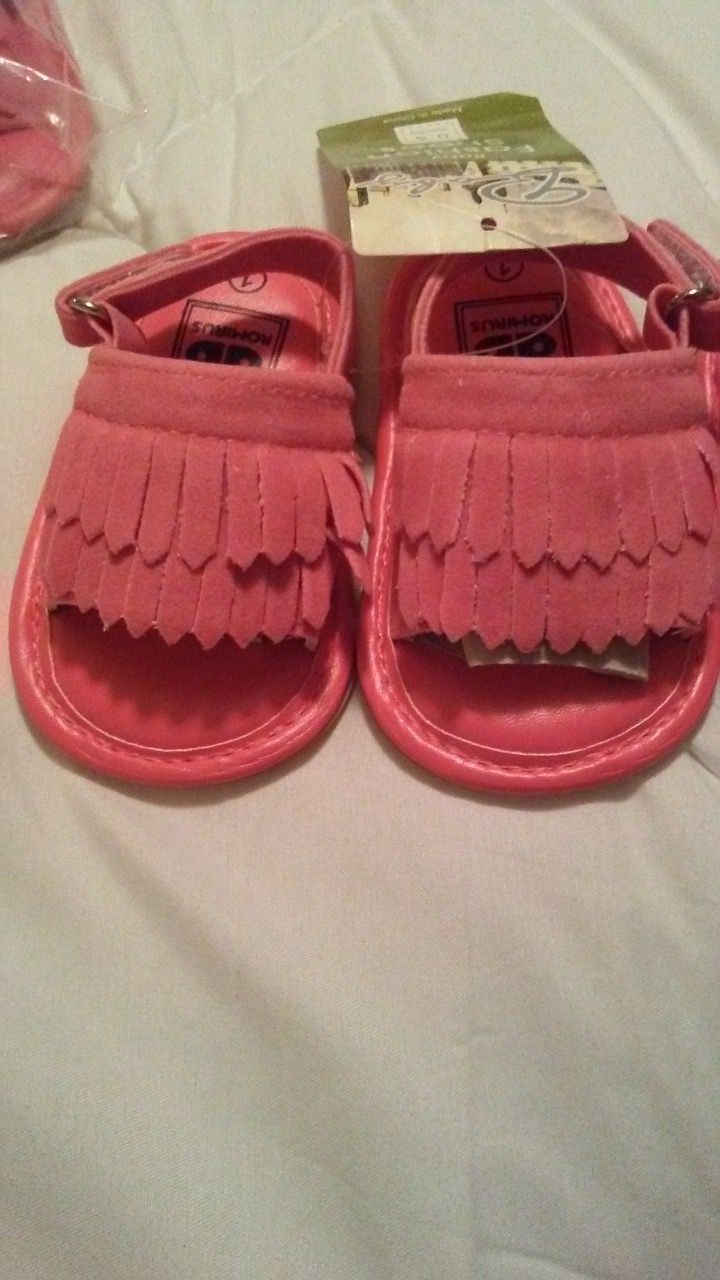 Baby girl pink moccasin