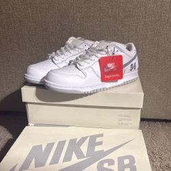 Supreme Nike SB Dunk White Size 11.5
