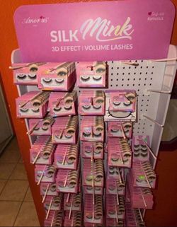 Mink eyelashes + stand