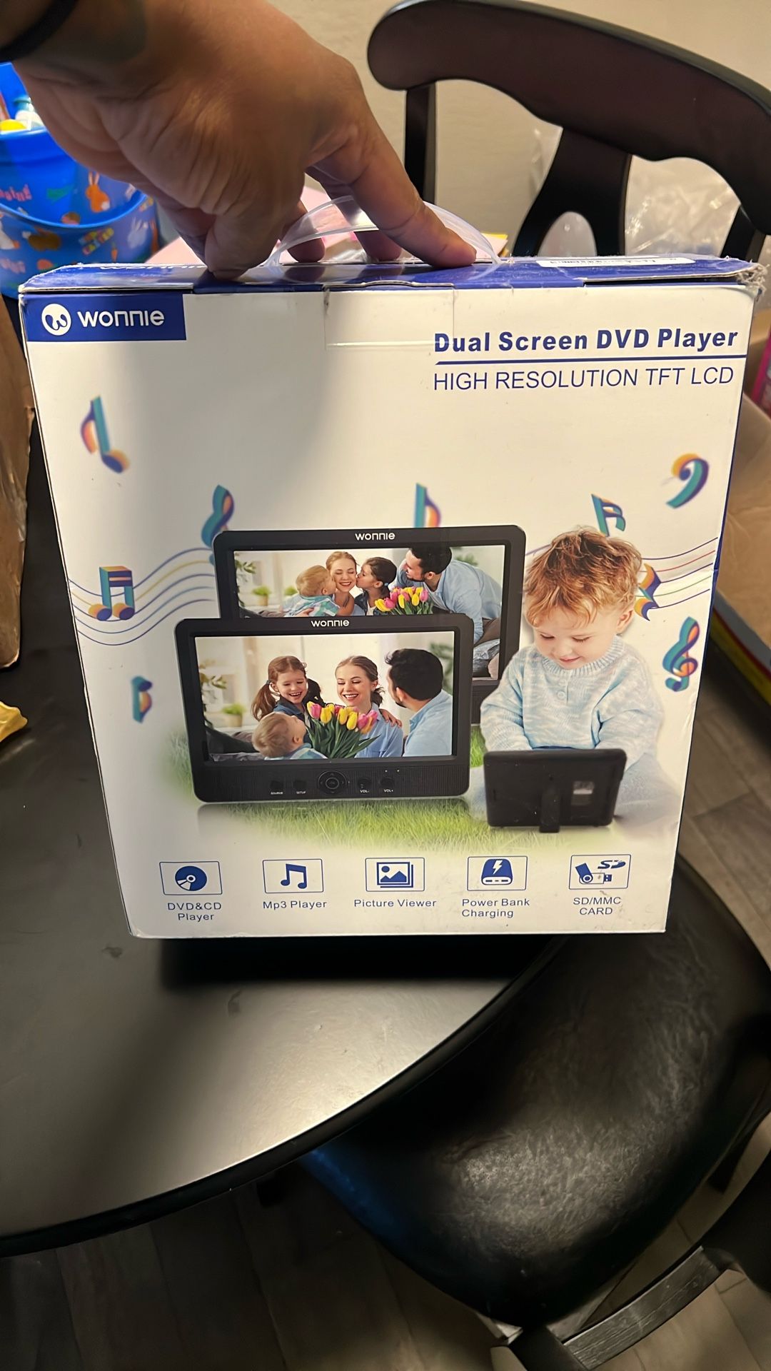 Brand New Wonnie Dual Screen DVD Player