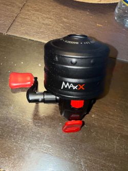 Spin cast fishing reel