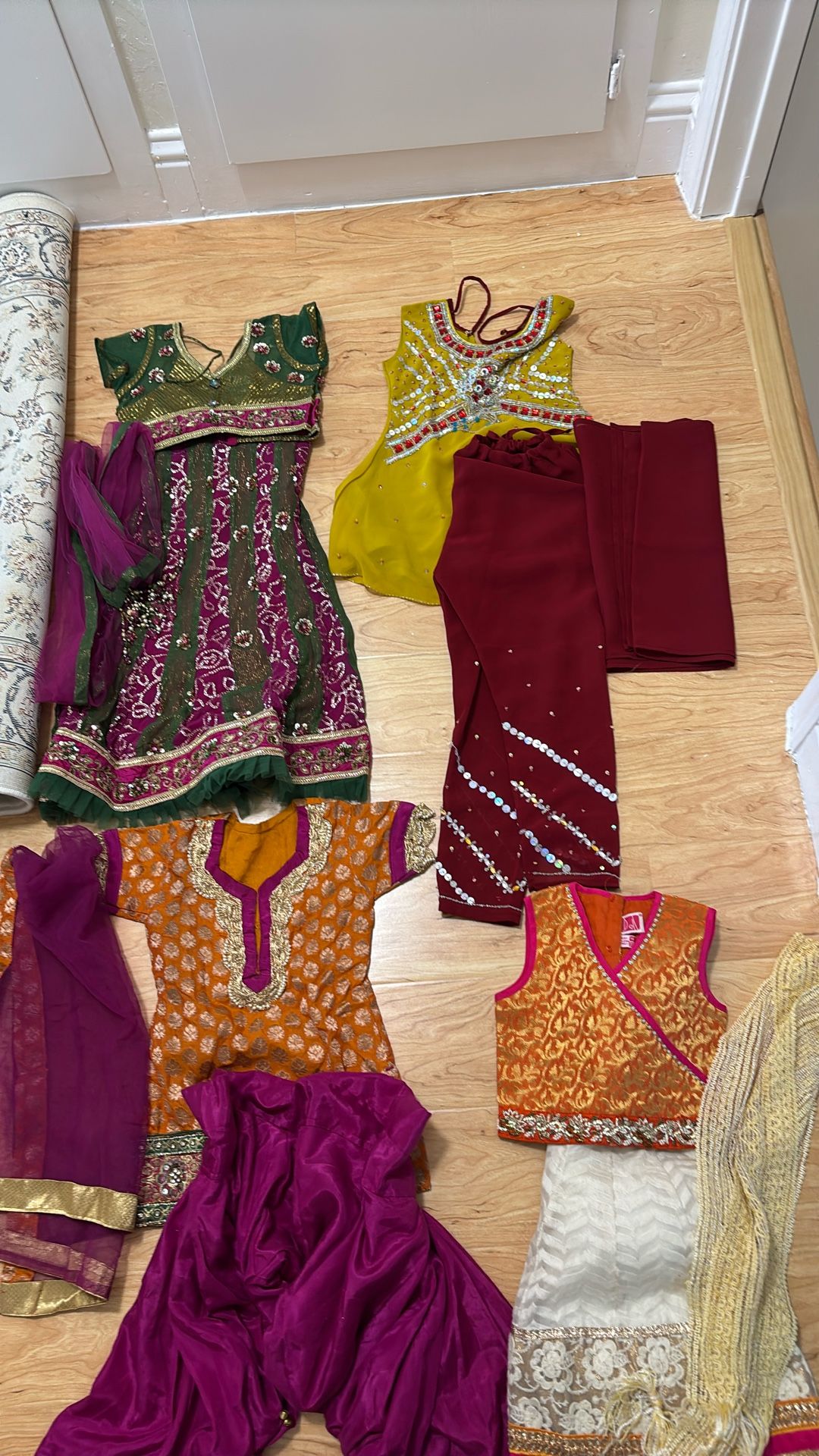  4 Set of Indian Outfit For 3 To 4 Years Old Girl.
