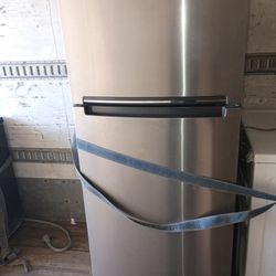 Refrigerator Stove Bundle 