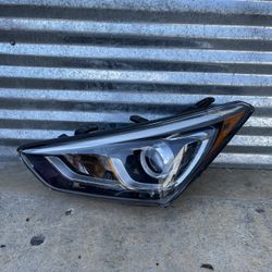 2017-2018 Hyundai SantaFe Headlight Oem
