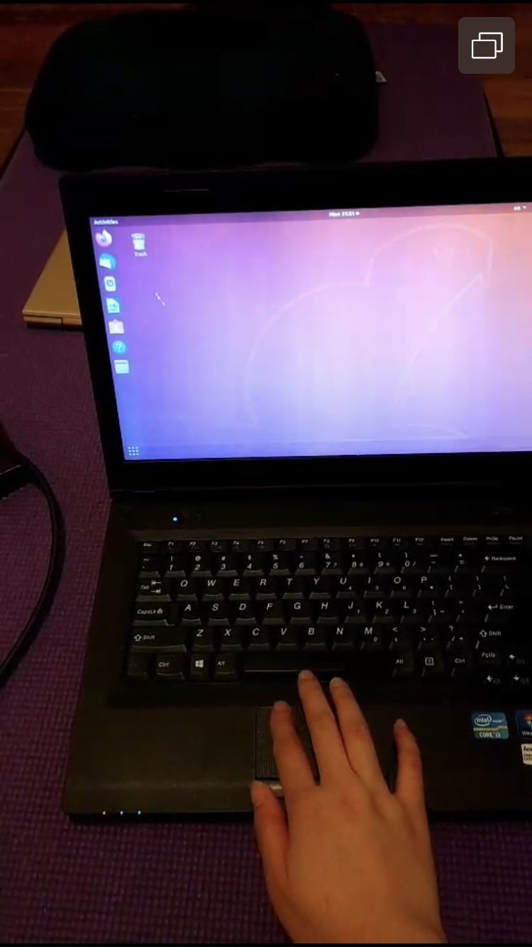 14” i3 8G 1 T laptop Lenovo