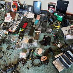 Huge Tech Bundle (Hard Drives, Laptops, Desktop & PC’s, Networking Equipment, Internal PC Components, & 275+ New HDMI Cords, And More… OBO