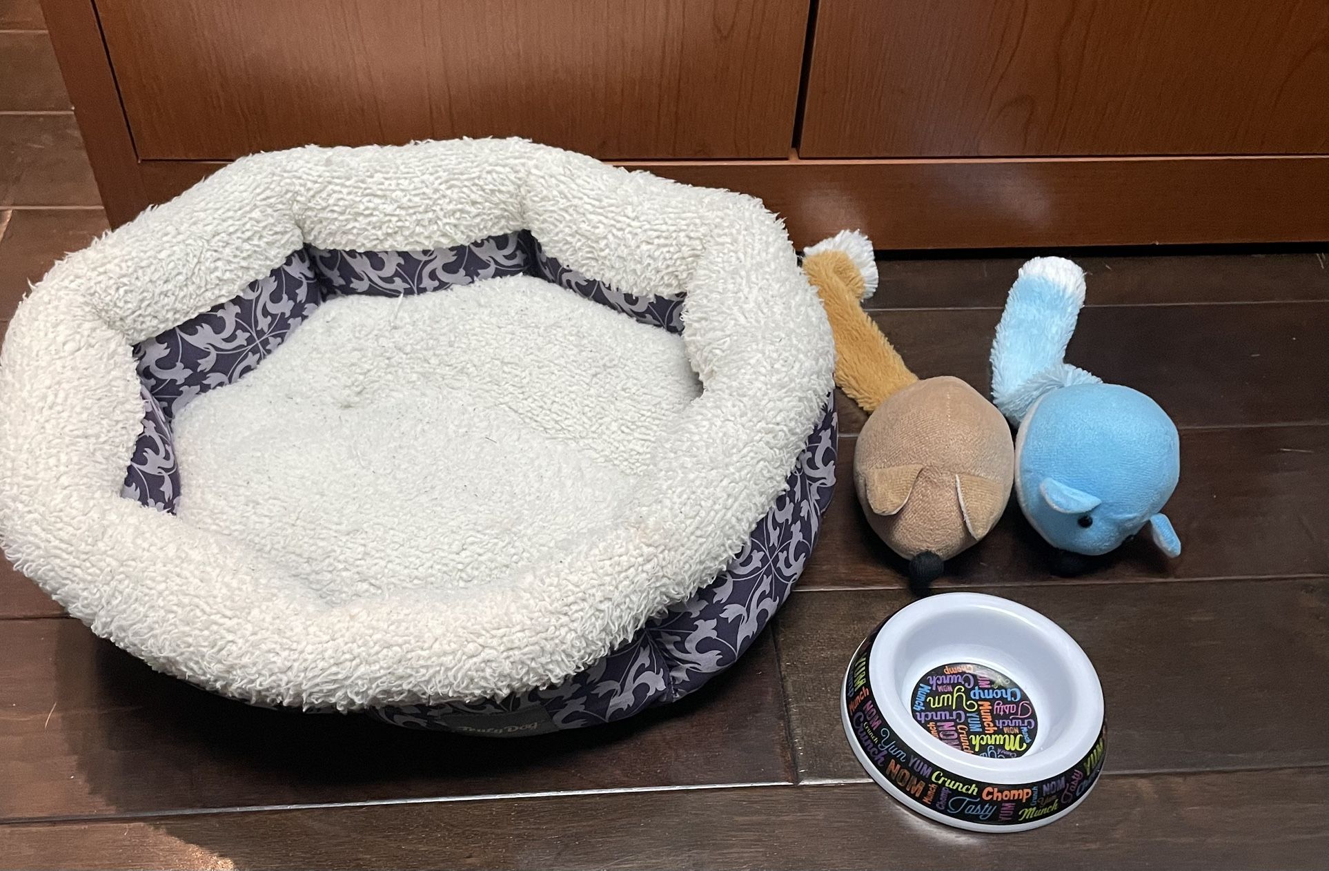 Small Pet Bed And Accessories Lot
