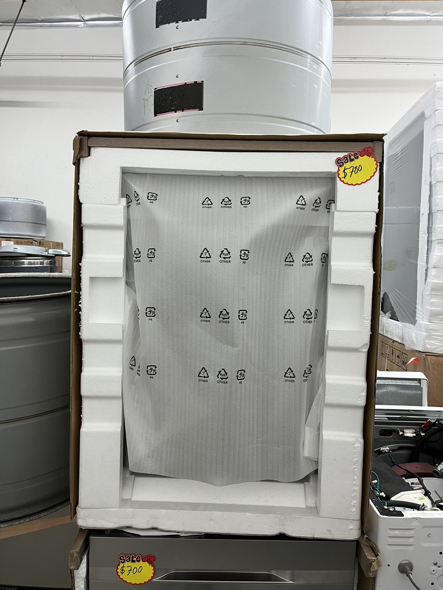 NEW SAMSUNG STAINLESS STEEL DISHWASHER