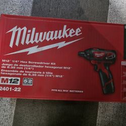 Milwaukee Drill M12 
