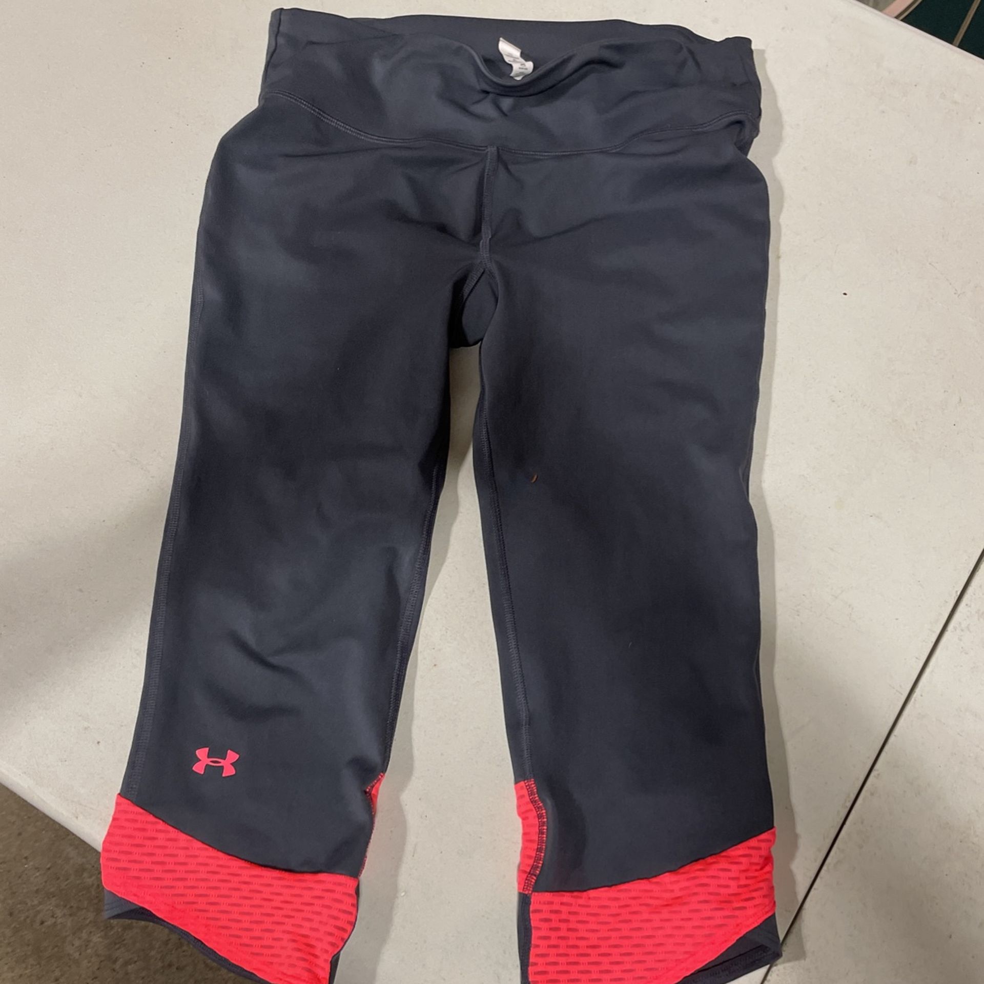 Under armor Knee Pants