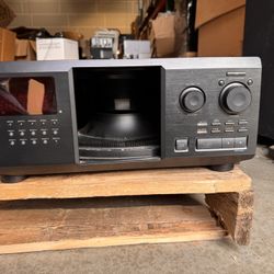 Sony Compact Disc Player CDP CX400 With Remote 