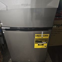 Whirlpool Mini Fridge 