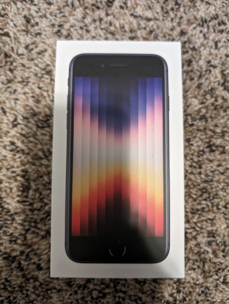Brand new unlocked Apple iPhone
SE 3 5G 64gb