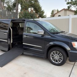 Handicap Van Mobility Accessible 