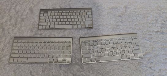 3 Wireless Apple Keyboards