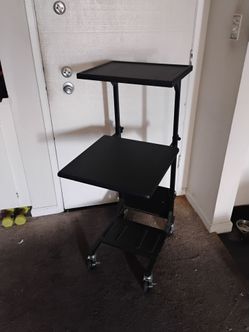 Standing desk