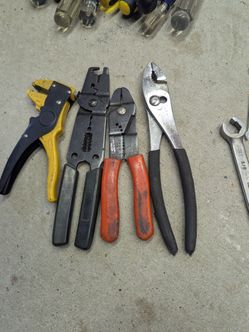 Pliers