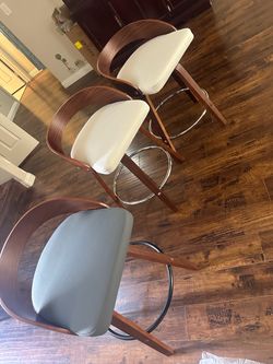 New! 24" Counter Height Chairs,White