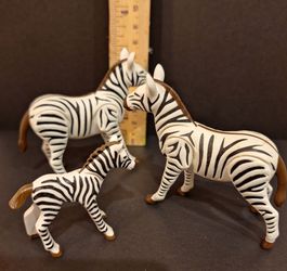 Playmoil Zebra Family 3 piece