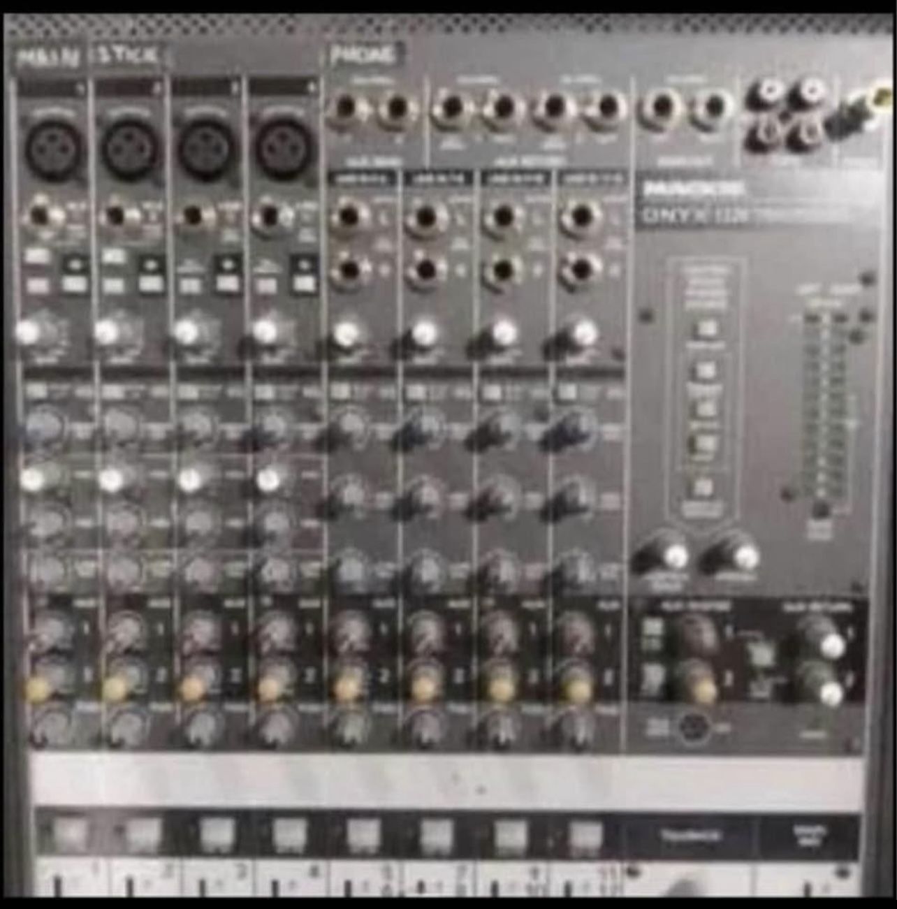 Onyx Mackie 1220 Sound Mixer Equipment