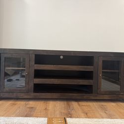 Solid Wood TV Stand / Media Console – Excellent Condition