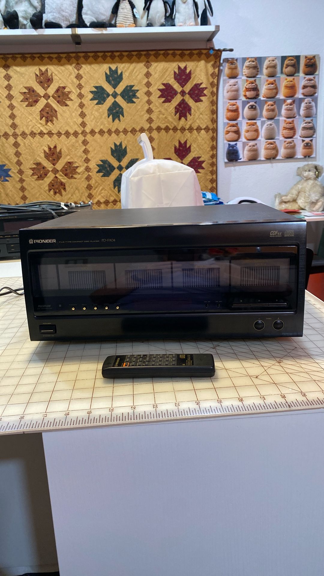 Pioneer 100 Compact Disc Player