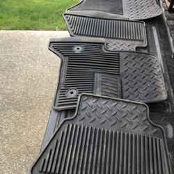 2018 Chevy 2500 Floor Mats