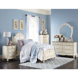Brand new antique white princess twin bedframe (45 x 82.5 x 56H)