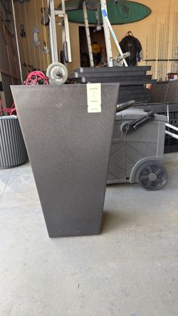 Planter 24” Black