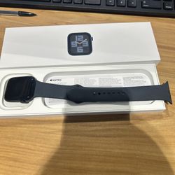 Apple Watch SE 2 Midnight Color 
