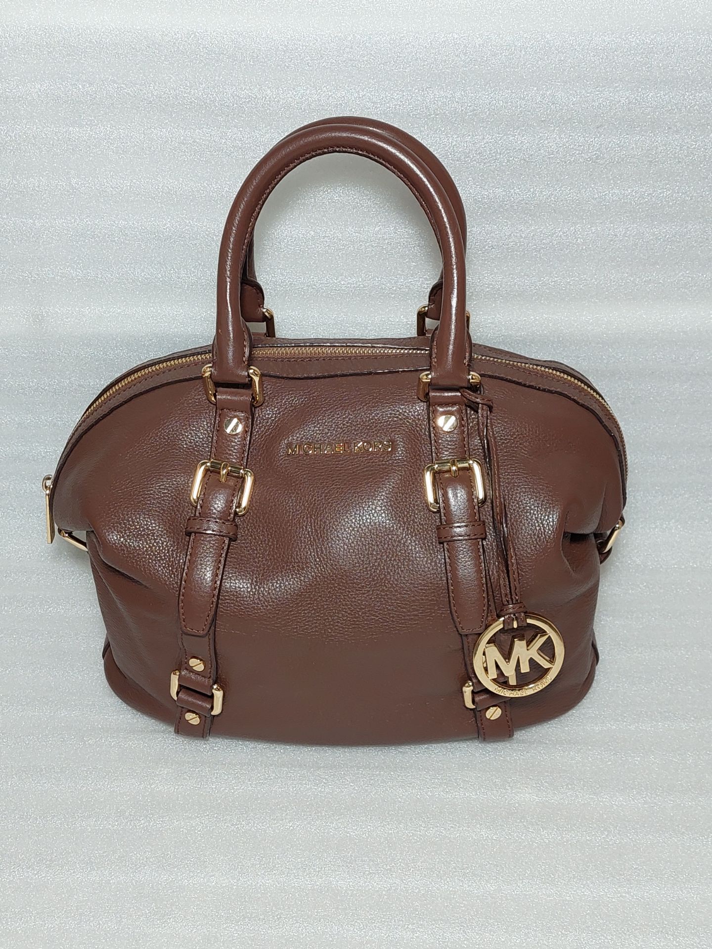 Michael Kors Designer Purse Handbag. Brown Leather. Gold. Authentic. Retail $400. Like new bag