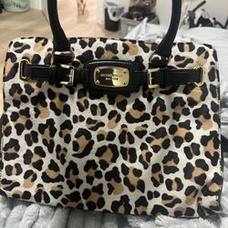 Michael Korrs Purse And Wallet 