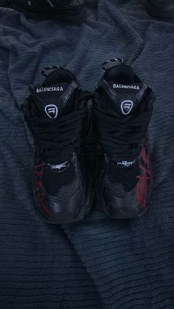 Balenciaga track runners spraypaint size 8