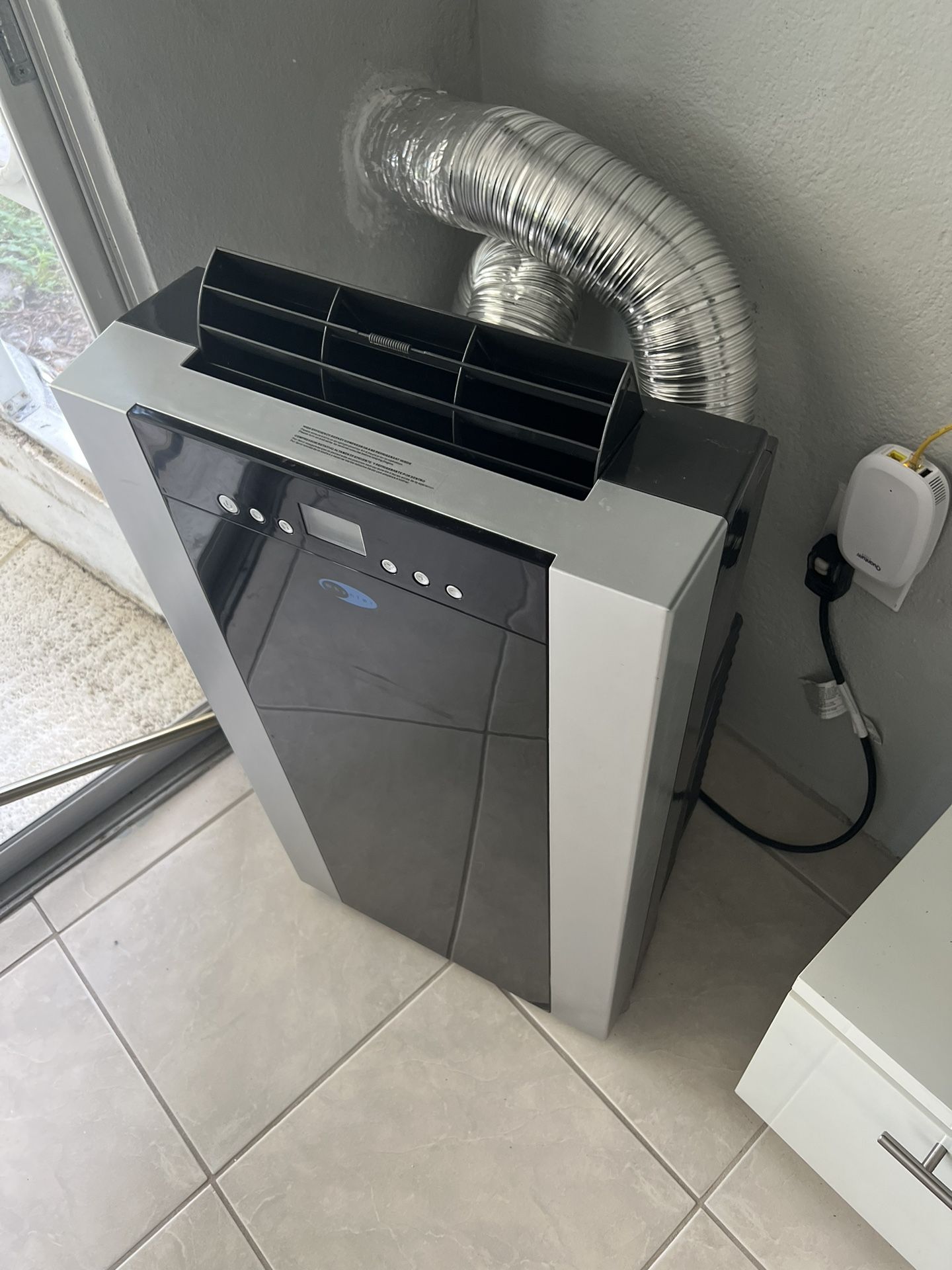 portable air conditioner in perfect condition