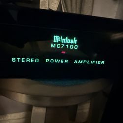 MCINTOSH MC7100 - COMPACT YET POWERFUL STEREO AMPLIFIER