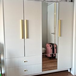  4-Door Wardrobe Closet with Mirror 