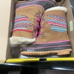 Khombu Girls Size 5 Snow Boots 2 Sets 