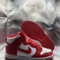 Nike Dunk High Championship Red 