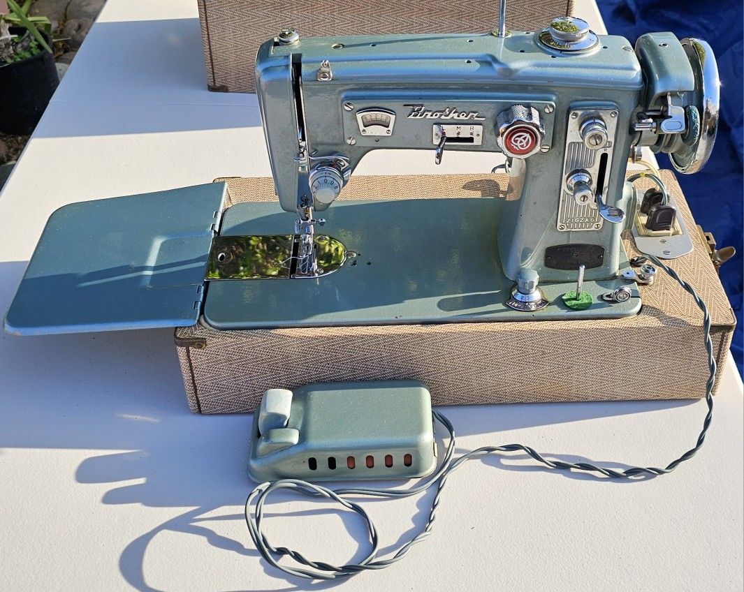Vintage 1950's Brother Sewing Machine With Original Box, Instructions, & Material Sample. Nice Condition !