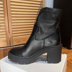 New Women’s Boots Us8