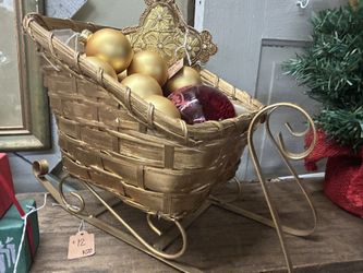 Cute Vintage Decor Sleigh