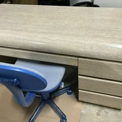 Study Desk With Chair 