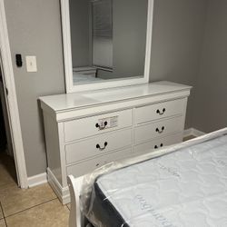 Brand New Bedroom Set 
